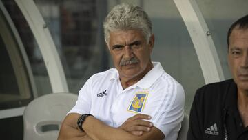 Durante el Tigres vs América de Leagues Cup, el técnico de Tigres se dirigió a los asistentes que se encontraban justamente atrás de su banquillo técnico.