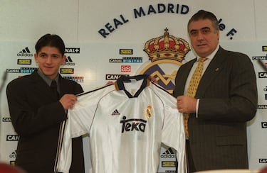 Perica Ognjenovic era conocido popularmente como El Átomo. Llegó procedente del Estrella Roja de Belgrado y venía avalado por Miljanic, su descubridor, pero que se fue dos años después por la puerta de atrás con sólo 22 partidos y un gol marcado, pero con un salario millonario para la época (125 millones de pesetas, unos 850.000 euros). Había sido un fichaje caro (400 millones de pesetas, casi tres millones de euros), pero nunca contó para Toshack ni Del Bosque. Lo curioso es que el Mallorca pidió su cesión el primer año... y el Madrid prefirió mandarles a Etoo…