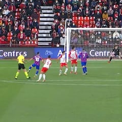 El golazo de 'MVP Expósito' con el que el Eibar ha asaltado el liderato de Segunda