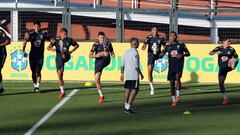 Selecci&oacute;n Brasil en un entrenamiento previo a la Copa Am&eacute;rica