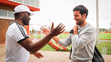 Ocho bajas, dos renovaciones y una ampliación de contrato