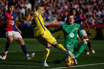 Pese a que el Barcelona llegaba como claro favorito, Las Palmas logró dar la sorpresa con buen fútbol y en ningún momento se achicó ante el cuadro Blaugrana.