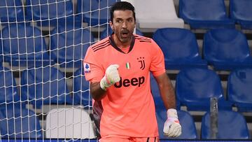 La pareja de Buffon da pistas sobre el futuro del portero