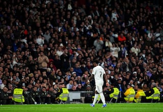 Vinicius, entre el respaldo del club y la crítica de la afición
