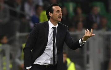 Paris Saint-Germain's Spanish head coach Unai Emery