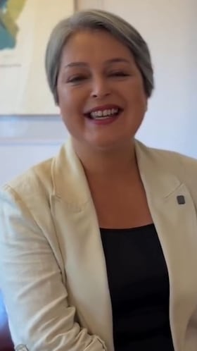 Jeannette Jara reaparece dos semanas después de perder las elecciones con Kast y esto dice