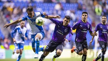  (L-R), Emiliano Martinez of Puebla and Hector Moreno of Monterrey during the game Puebla vs Monterrey, corresponding to Round 04 of the Torneo Clausura 2023 of the Liga BBVA MX, at Cuauhtemoc Stadium, on January 27, 2023.

<br><br>

(I-D), Emiliano Martinez de Puebla y Hector Moreno de Monterrey  durante el partido Puebla vs Monterrey, Correspondiente a la Jornada 04 del Torneo Clausura 2023 de la Liga BBVA MX, en el Estadio Cuauhtemoc, el 27 de Enero de 2023.