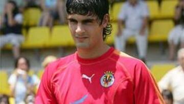 <b>UN SUEÑO.</B> Barbosa asegura que jugar con los compatriotas que militan en el Villarreal es un sueño.