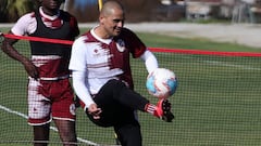 La marca goleadora que 'Chupete' Suazo busca alcanzar en Primera