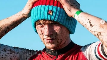 Imagen del ciclista británico Aidan Worden tras una carrera.