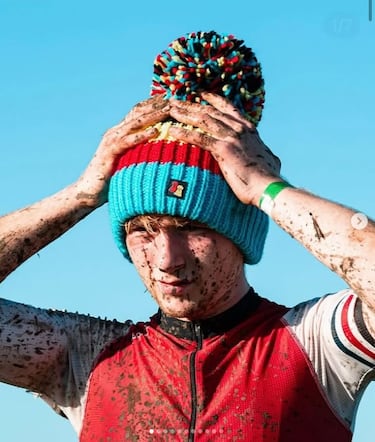 Imagen del ciclista británico Aidan Worden tras una carrera.