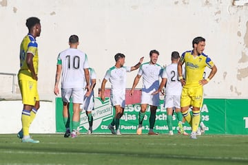 El Atlético Sanluqueño se adelantó en el marcador tras un error de David Gil y Morata.