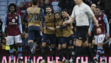 Arsenal de Alexis mete presión a Leicester tras ganar de visita