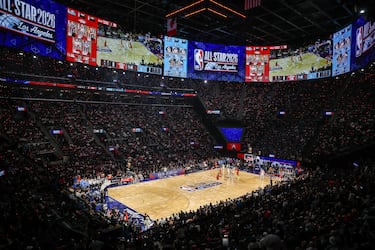 Partido All Star de la NBA 2026 entre las Estrellas de EE. UU. y el equipo mundial en el Intuit Dome.