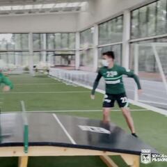 Jarlan y Vladimir, campeones de Teqball en Atlético Nacional