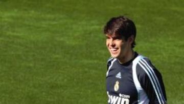 <b>AÚN SE LE ESPERA. </b>Kaká también se entrenó en solitario ayer.