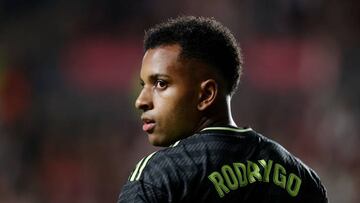 MADRID, SPAIN - NOVEMBER 7: Rodrygo Silva de Goes of Real Madrid during the La Liga Santander  match between Rayo Vallecano v Real Madrid at the Campo de Futbol de Vallecas on November 7, 2022 in Madrid Spain (Photo by David S. Bustamante/Soccrates/Getty Images)