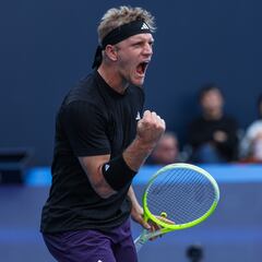 Sin Alcaraz, la Armada responde: Davidovich también se supera