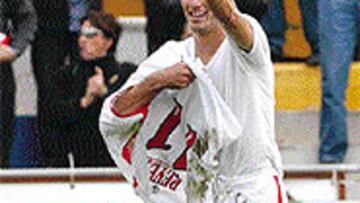 <B>DEDICADO</B>. Reyes abrió el melón en Cádiz y dedicó su gol a los aficionados.