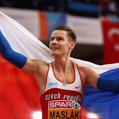 El tricampeón Maslak, rival de Husillos, baja por enfermedad