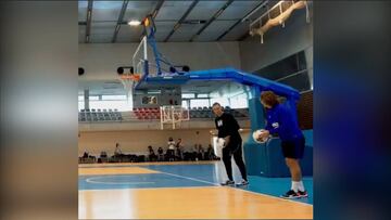 Griezmann y Steve Nash se enfrentan en dificil carrera
