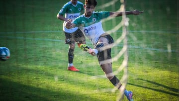 Voluntad, poca chispa y un golazo en el primer ensayo a campo completo