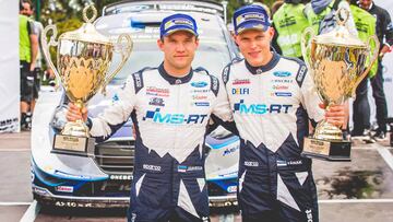 El piloto estonio Ott Tanak celebra su victoria esta temporada en el Rally de Alemania.