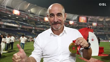 L&oacute;pez Habas celebra el t&iacute;tulo de la ISL conquistado en 2014.