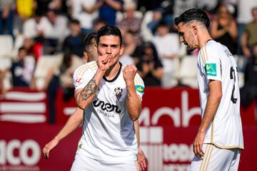 Jonathan Silva puso la puntilla al Racing para sacar al Albacete del descenso. El lateral entró solo en el área y se aprovechó de un envío de Escriche para meter el balón en la portería con un disparo raso.