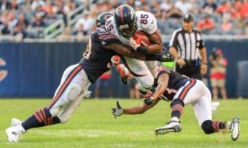 Mark Sanchez se postul¨® como QB titular con 99 yardas de pase (10 de 13) y una buena conexi¨®n con Demaryus Thomas para touchdown. La defensa de Denver se demostr¨® tan inexpugnable como el a?o pasado y la remozada defensa de los Bears tambi¨¦n dej¨® sensaciones positivas.