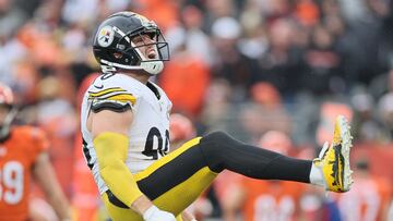 CINCINNATI, OHIO - NOVEMBER 26: T.J. Watt #90 of the Pittsburgh Steelers reacts to a sack during the fourth quarter of a game against the Cincinnati Bengals at Paycor Stadium on November 26, 2023 in Cincinnati, Ohio. Andy Lyons/Getty Images/AFP (Photo by ANDY LYONS / GETTY IMAGES NORTH AMERICA / Getty Images via AFP)