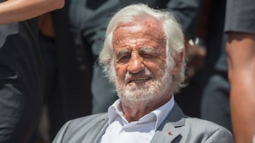 La leyenda del cine francés y europeo nos dejó el pasado 9 de septiembre a los 88 años después de una larga enfermedad. La triste noticia era comunicada por su abogado. Jean-Paul Belmondo es uno de los mitos del séptimo arte llegando a trabajar con cineastas de la talla de François Truffaut, Alain Resnais o Jean-Pierre Melville, entre otros. 