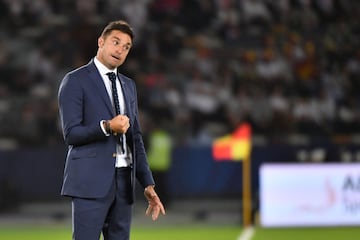 CF Pachuca's coach Diego Alonso of Uruguay reacts on the sidelines during the third place football match of the FIFA Club World Cup UAE 2017 between Al-Jazira and CF Pachuca at the Bin Zayed Stadium in Abu Dhabi on December 16, 2017. 
 / AFP PHOTO / GIUSEPPE CACACE