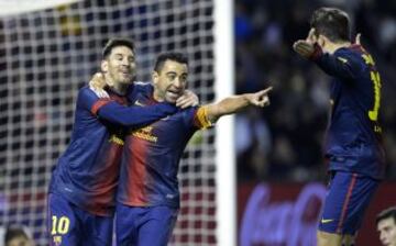 Jornada 17 / VALLADOLID - BARCELONA  Los jugadores del Barcelona Messi, Xavi Hernández y Jordi Alba, celebran un gol en el partido contra el Valladolid