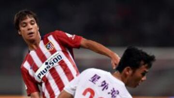 Óliver ante el Shanghai SIPG