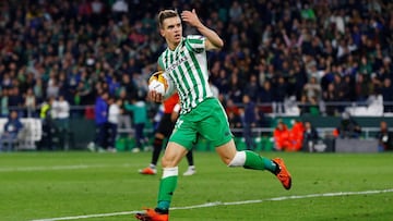 Lo Celso, tras anotar un gol.