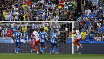 El Deportivo cayó ante el Oviedo en Riazor por un gol de estrategia (0-1).