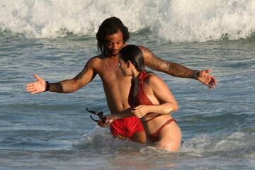 Marcelo relaxes with his family at the beach in Rio de Janeiro.