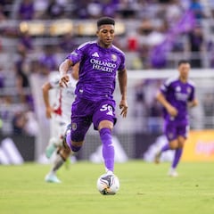 MLS star, son of Super Bowl champion, set for La Liga transfer