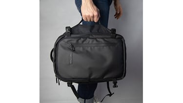 La mochila para llevar en cualquier avión: Ryanair, EasyJet y más