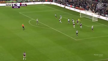 Es el ‘Papá Noel’ de los milagros: la última salvajada de parada del Dibu Martínez en la Premier