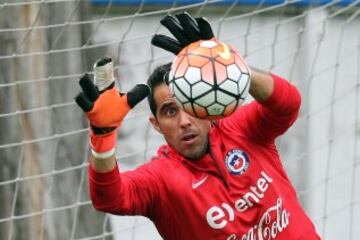 Chile trabaja con plantel completo