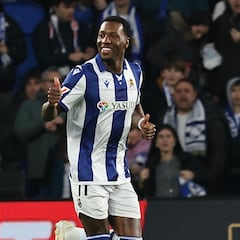 Brais saca del apuro a la Real