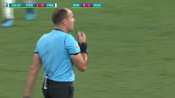 Contra sus principios y contra lo que lleva pitando toda su carrera: el penalti de Mateu a Mbappé...