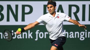 Federer frena al 'NextGen' Hurkacz y está en semifinales