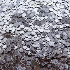 Si tienes esta moneda de un céntimo en un cajón, quizás tienes 6.000 euros: es italiana, de 2002 y aparece un error histórico