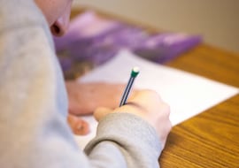 Apuesta por la estabilidad laboral: prepara oposiciones con estos cursos ‘online’ y estudia a tu ritmo