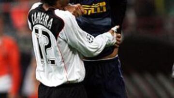 <b>ARREPENTIDO. </B>El brasileño fue expulsado por primera vez tras su agresión a Caneira.