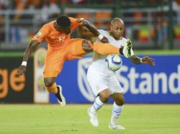 Serge Aurier y Andre Ayew.