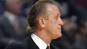 <B>UN TRIUNFADOR.</B> El éxito sonríe a Pat Riley, actual técnico de Miami Heat.
